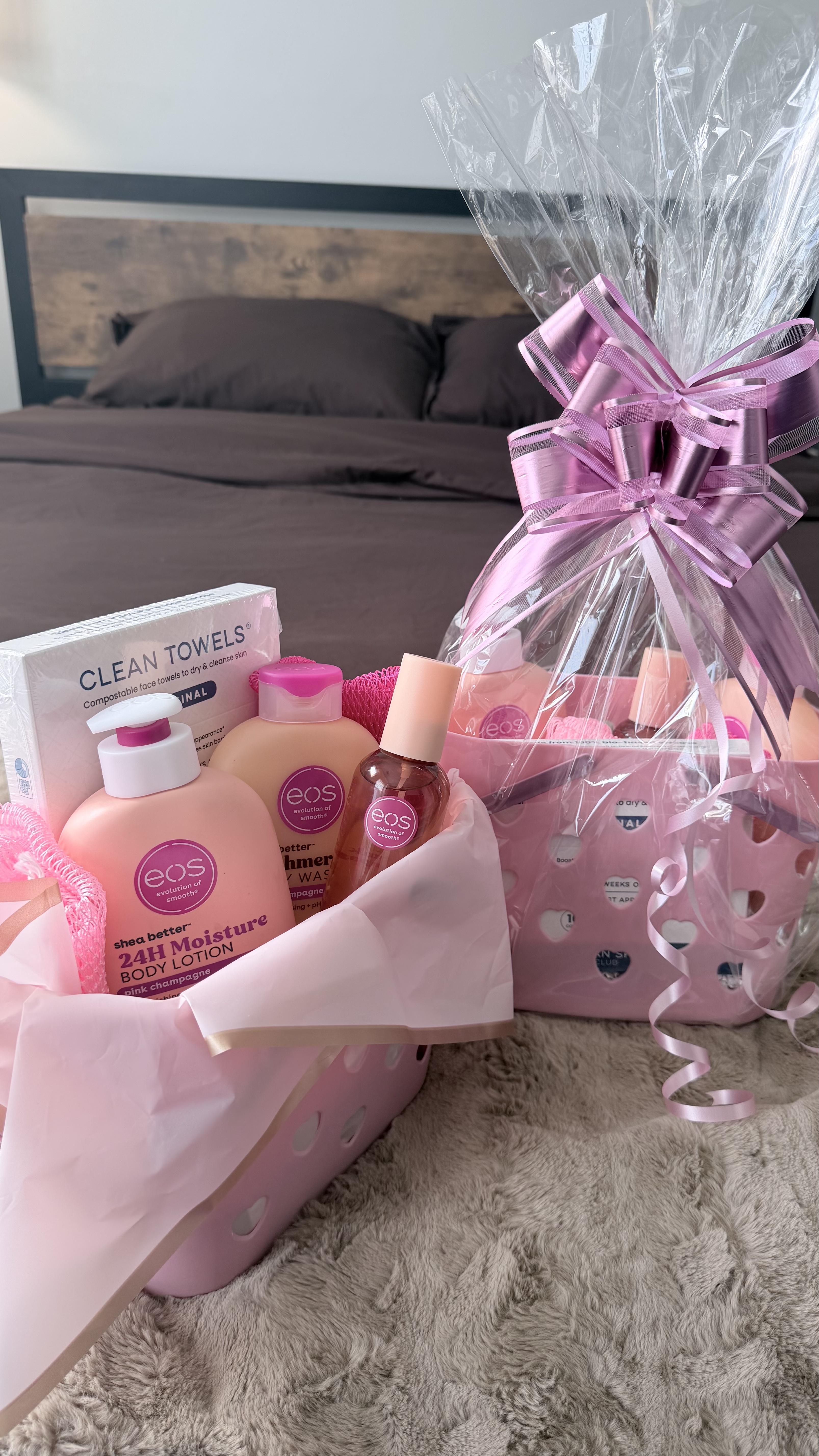 Showers of Love Caddy detail